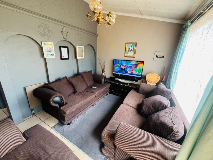 2 Bedroom Property for Sale in Heidedal Free State